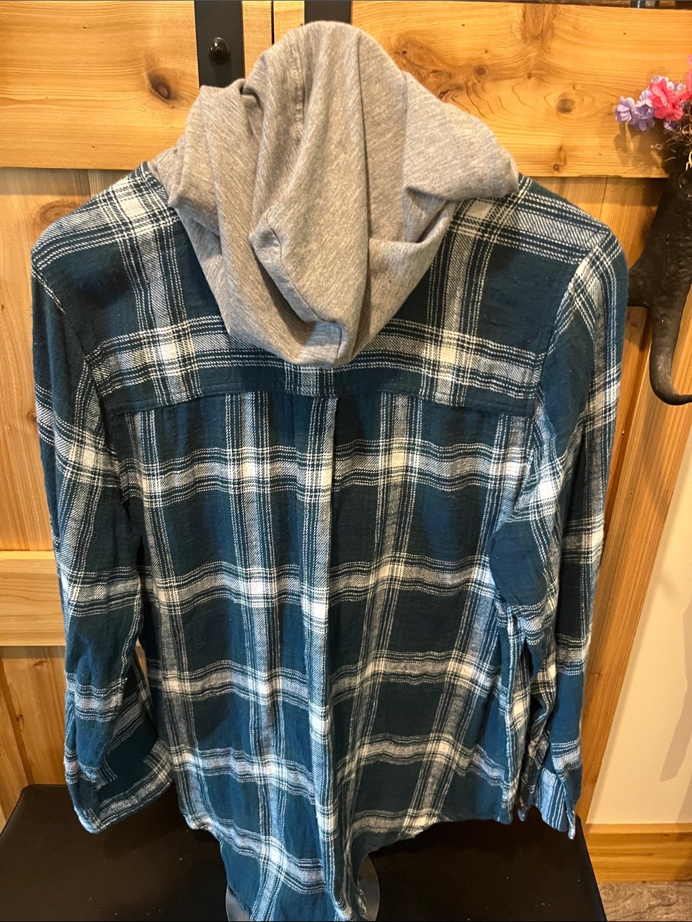 SO Turquoise Plaid Button-Down Hooded Shirt - Picture 7 of 10